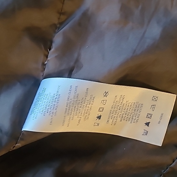 Lands End small women puffer coat with hood - Picture 4 of 8